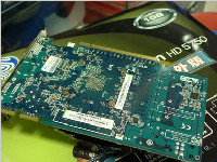 蓝宝HD5750/512M海外版2代的散热器强劲为啥还会花屏？